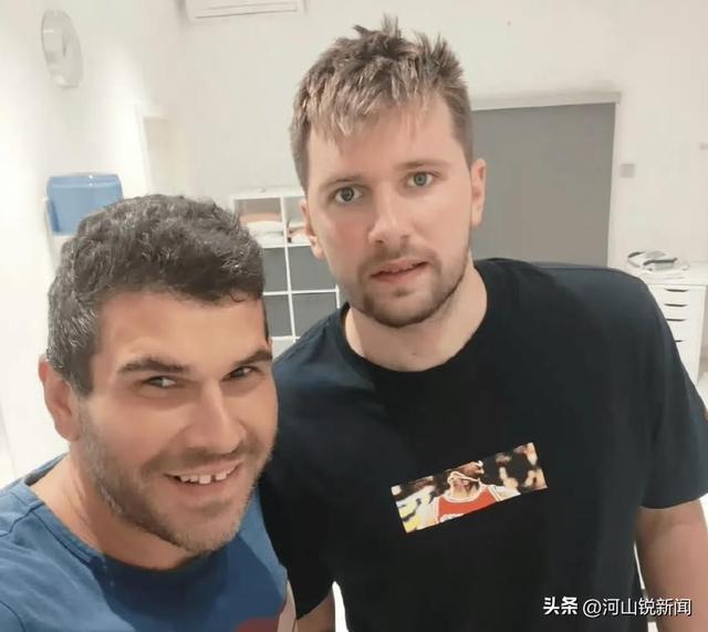 球场上的风云变幻，胜负不定令人屏息的简单介绍