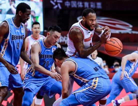 维罗纳球员誓言争取连胜，全力夺取下一个胜利的简单介绍