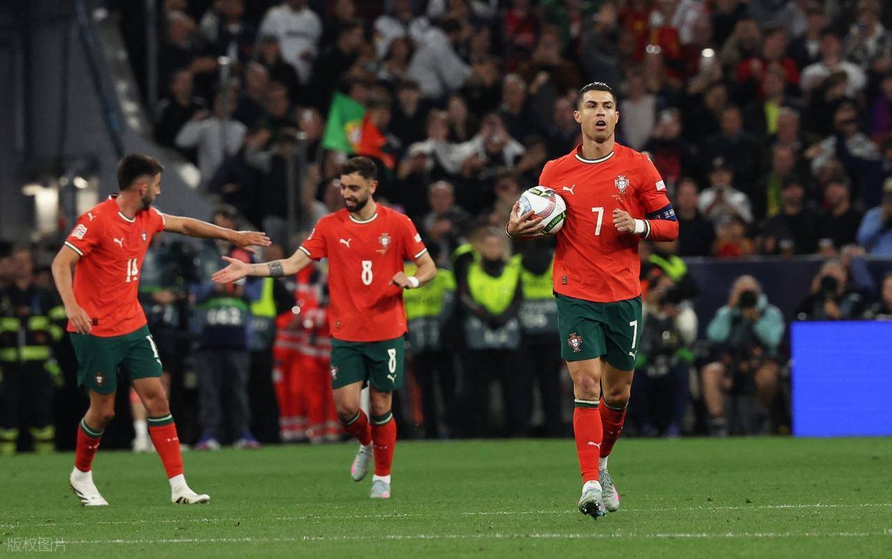 葡萄牙主场击败意大利,C罗坐镇罗马 葡萄牙主场击败意大利,C罗坐镇罗马