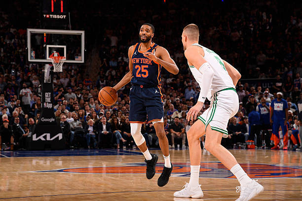 尼克斯外线球员投篮手感火热，助球队赢得比赛