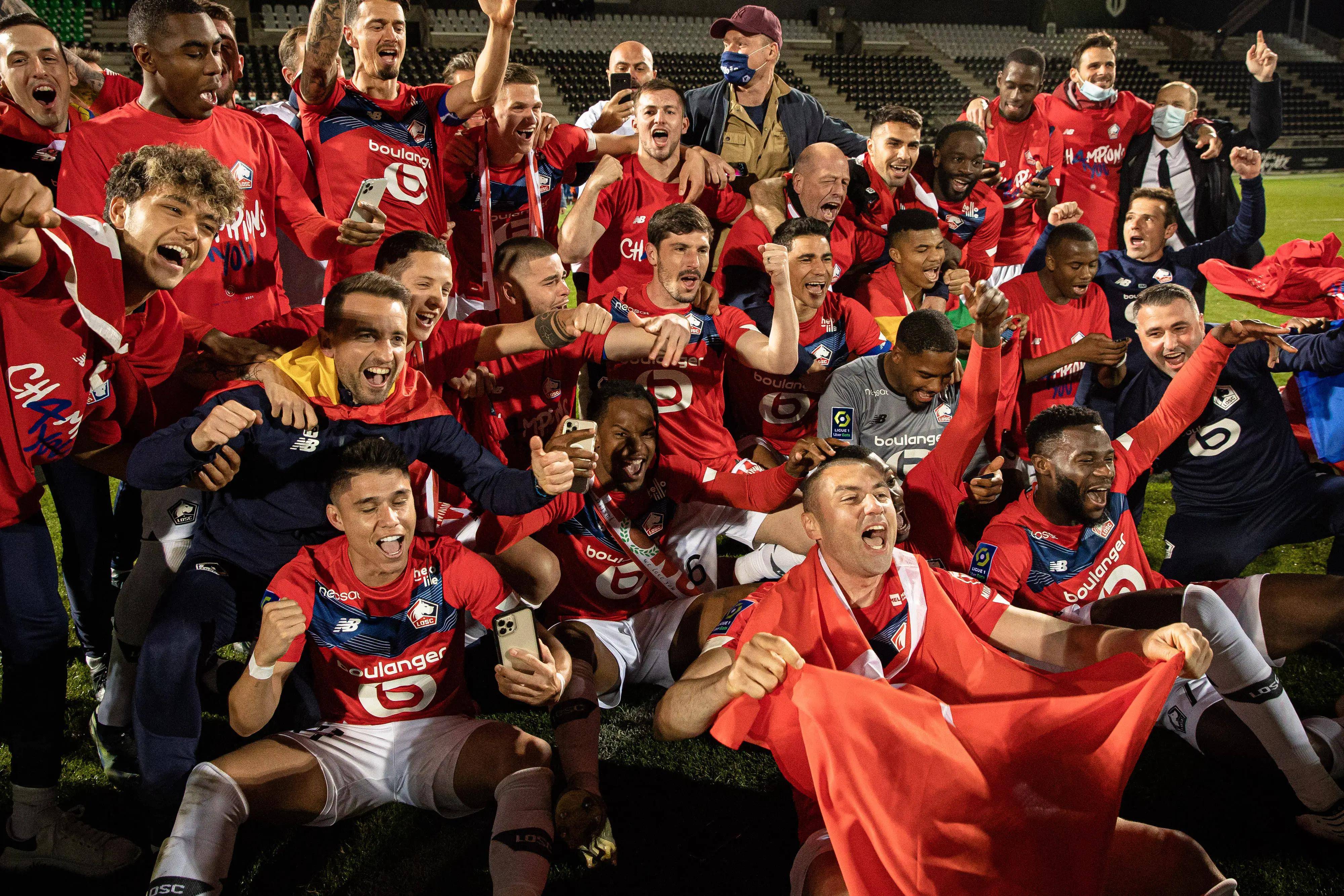 包含法罗群岛队在国际比赛中遭遇严峻考验的词条