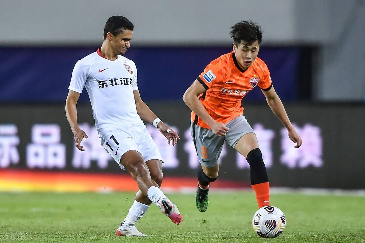 关于尤文图斯励志前行，亚冠之旅前路平坦的信息