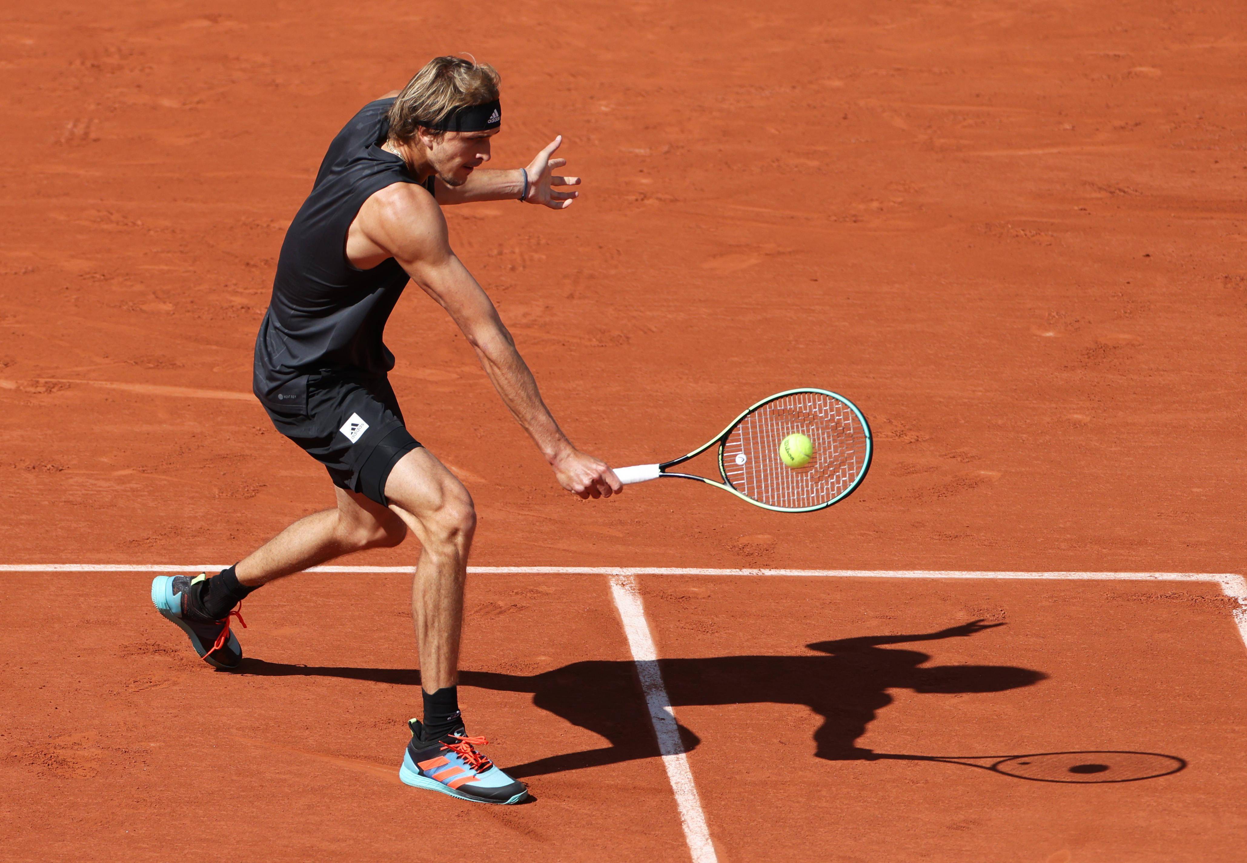 欧洲网球队逆转法国网球队，兹维列夫送出助攻的简单介绍