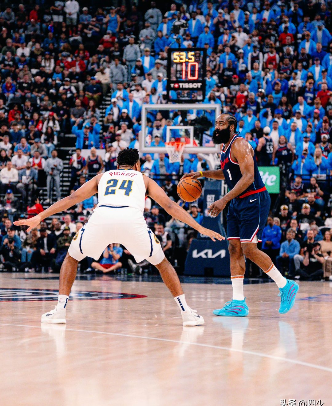 波兰男篮鏖战阿根廷男篮，哈登三分雨点燃全场的简单介绍